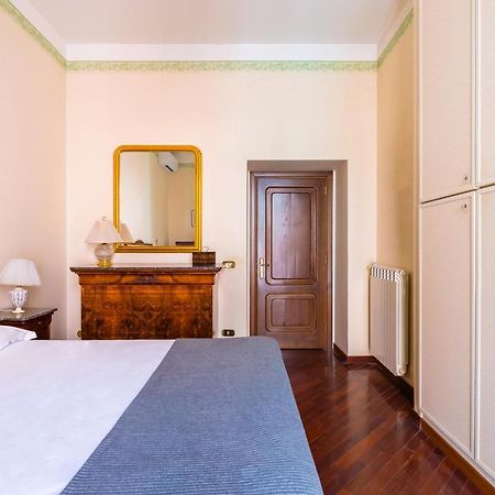 Grand Classic Apartment At San Martino By Napoliapartments Екстериор снимка