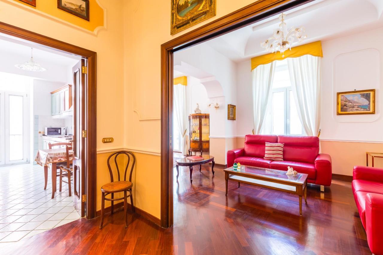 Grand Classic Apartment At San Martino By Napoliapartments Екстериор снимка