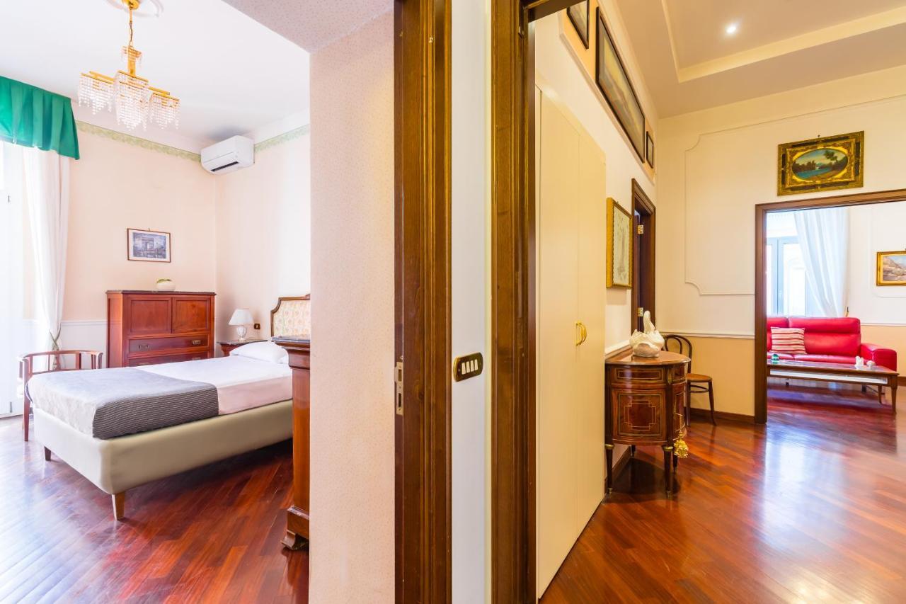 Grand Classic Apartment At San Martino By Napoliapartments Екстериор снимка