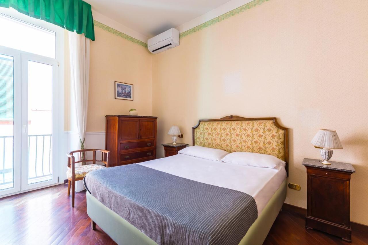 Grand Classic Apartment At San Martino By Napoliapartments Екстериор снимка