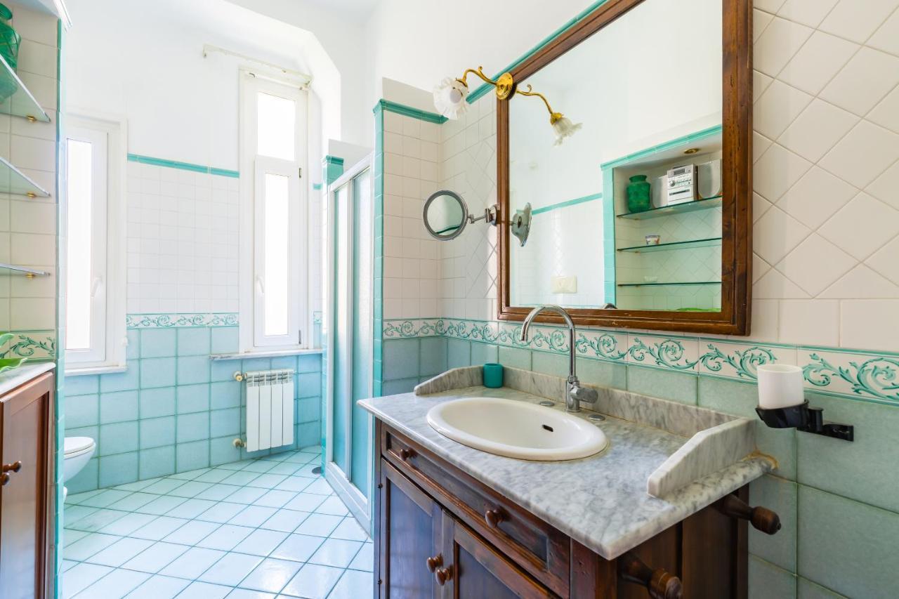 Grand Classic Apartment At San Martino By Napoliapartments Екстериор снимка