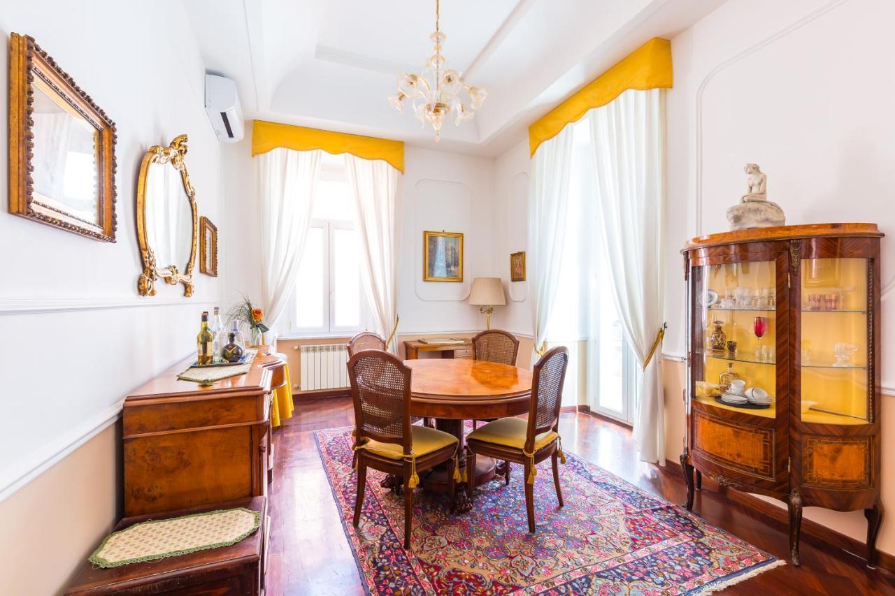 Grand Classic Apartment At San Martino By Napoliapartments Екстериор снимка