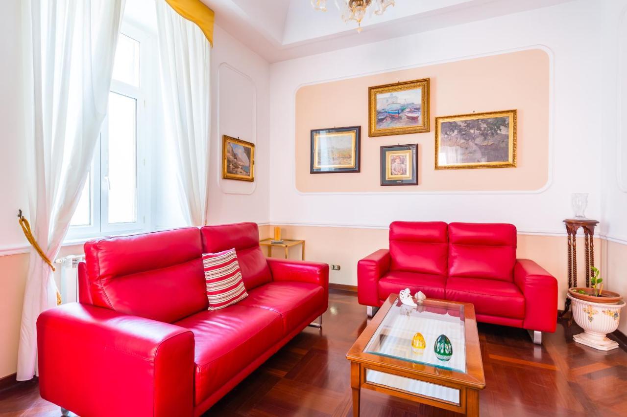 Grand Classic Apartment At San Martino By Napoliapartments Екстериор снимка